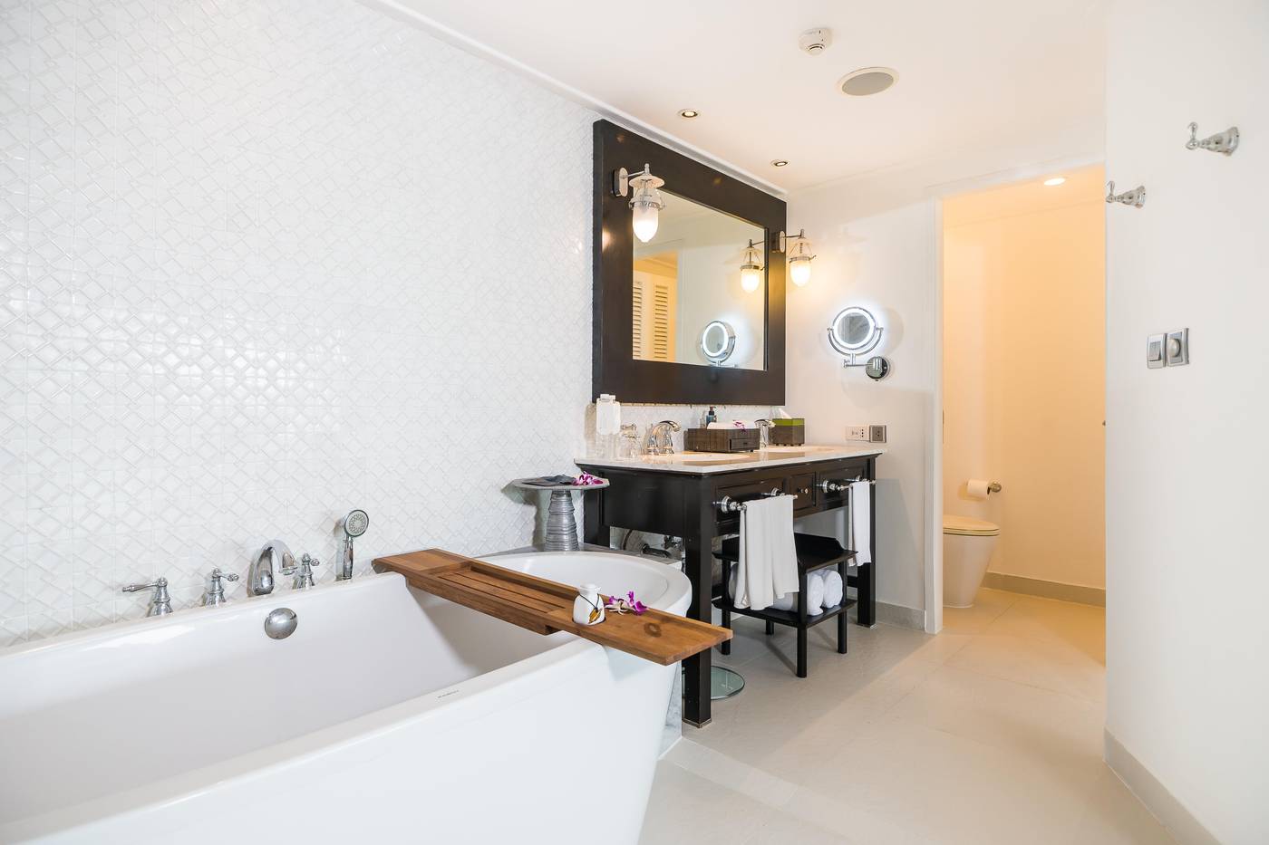 Intercontinental-Hotels-Koh-Samui-Resort-Room-48