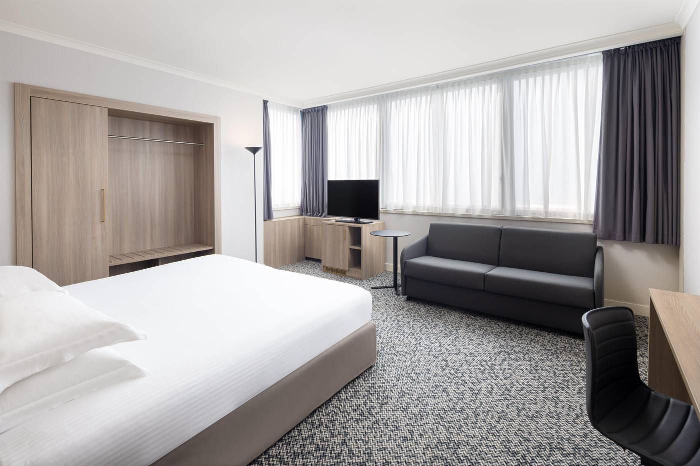 Crowne-Plaza-Milan-Linate-Room-37