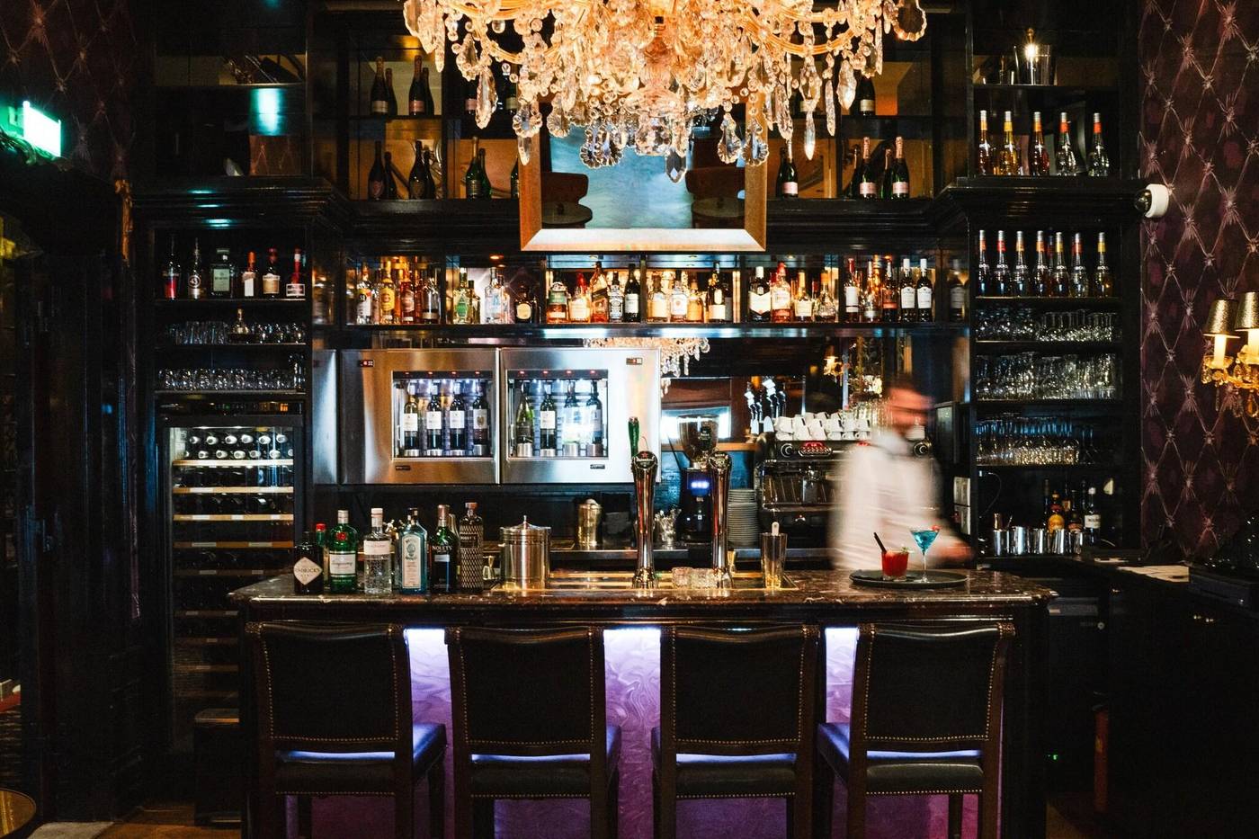 The-Pavilions-Amsterdam--The-Toren-Bar-11