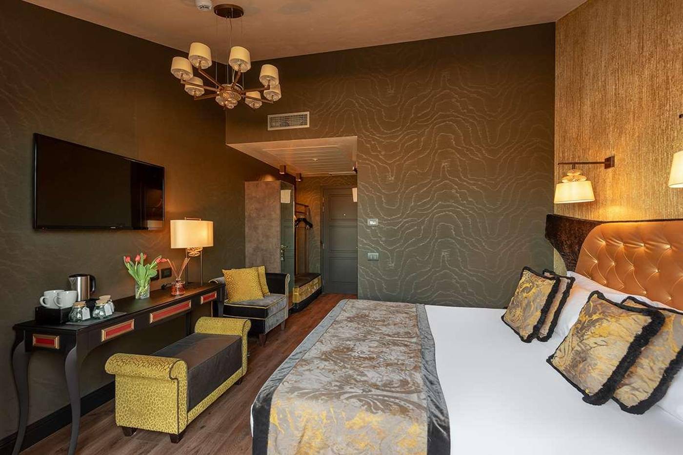 Palazzo-Veneziano-Room-33