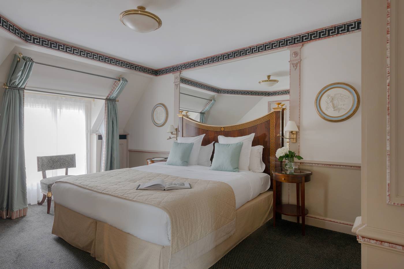 H----tel-Napol----on-Paris-Room-66