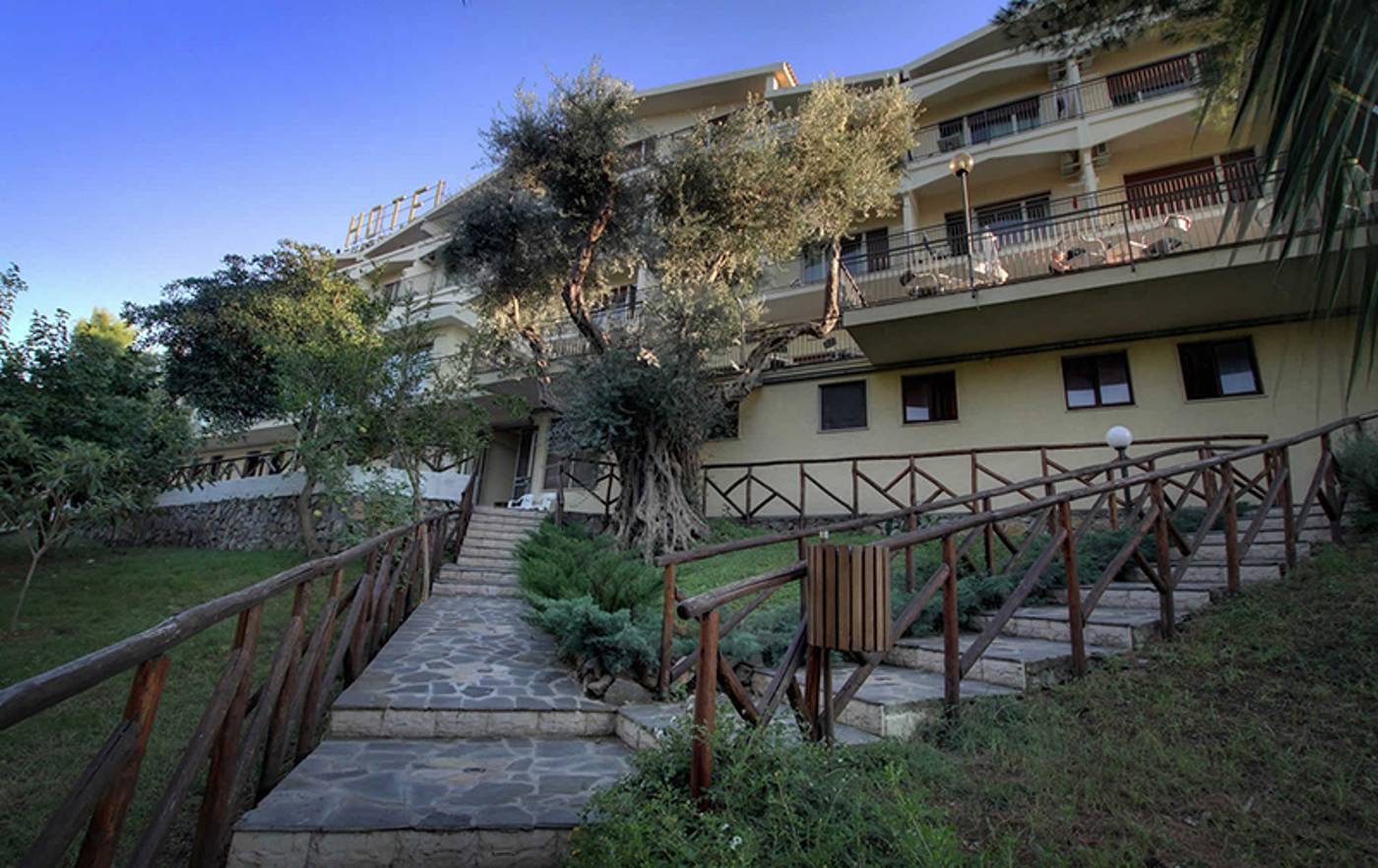 Hotel Guardacosta-Italy-CIRELLA-Lobby-6