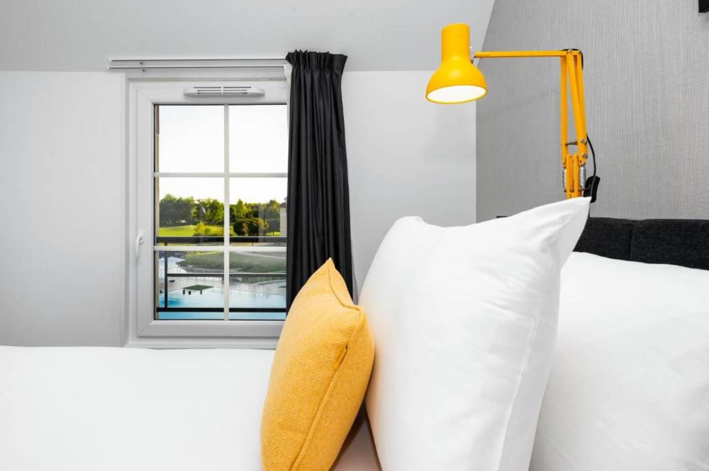 Staycity-Aparthotels-near-Disneyland---Paris-Room-47