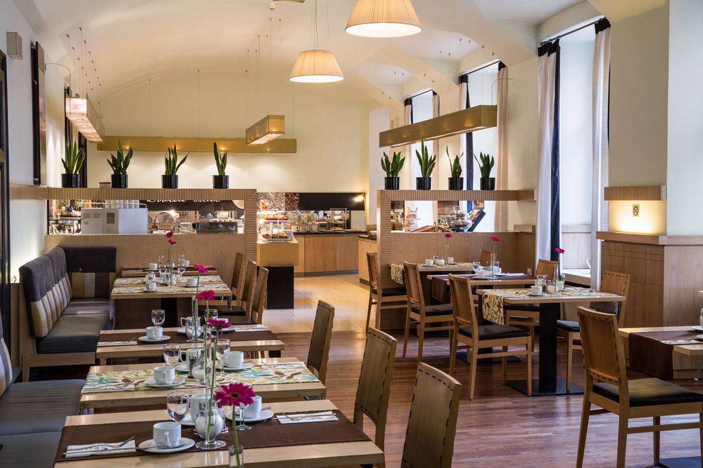 Falkensteiner-Hotel-Maria-Prag-Restaurant-29