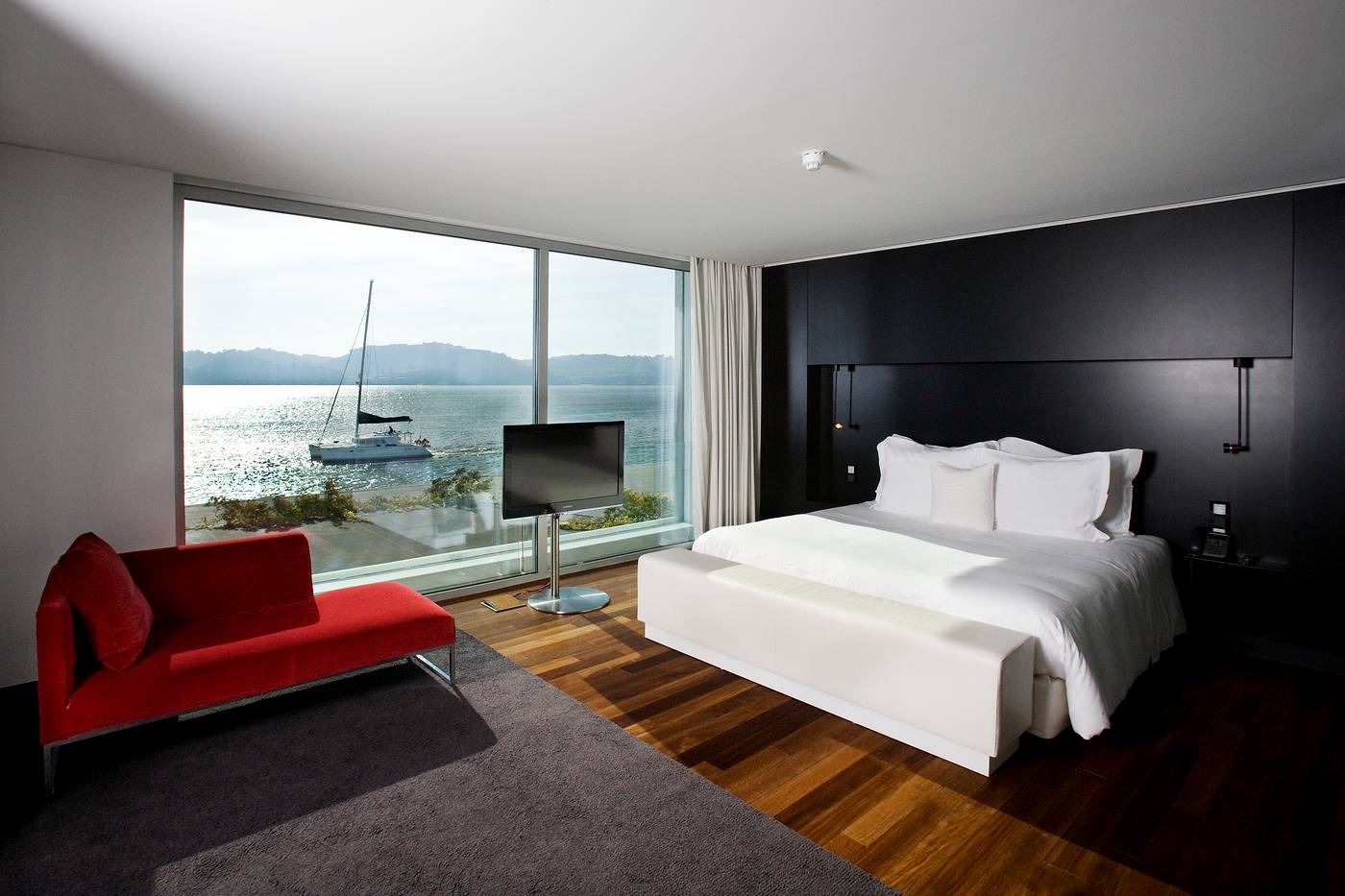 Altis-Belem-Hotel---Spa---Design-Hotels-Room-40