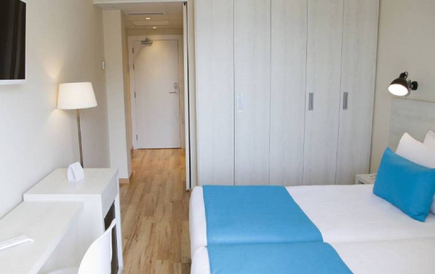 Fergus-Maripins-Room-15