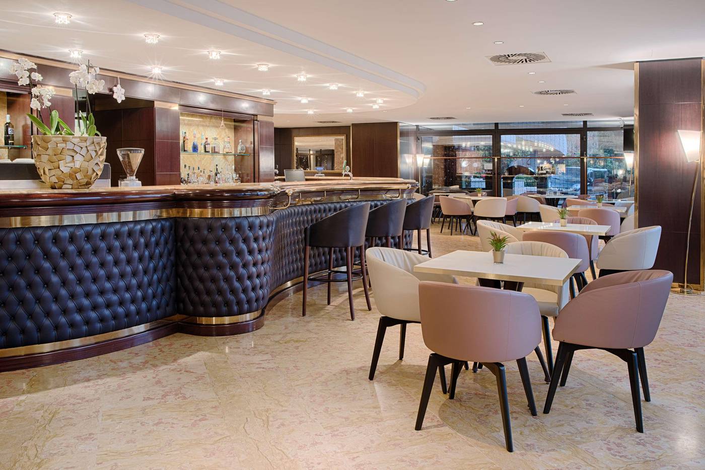 NH-Roma-Villa-Carpegna-Bar-4