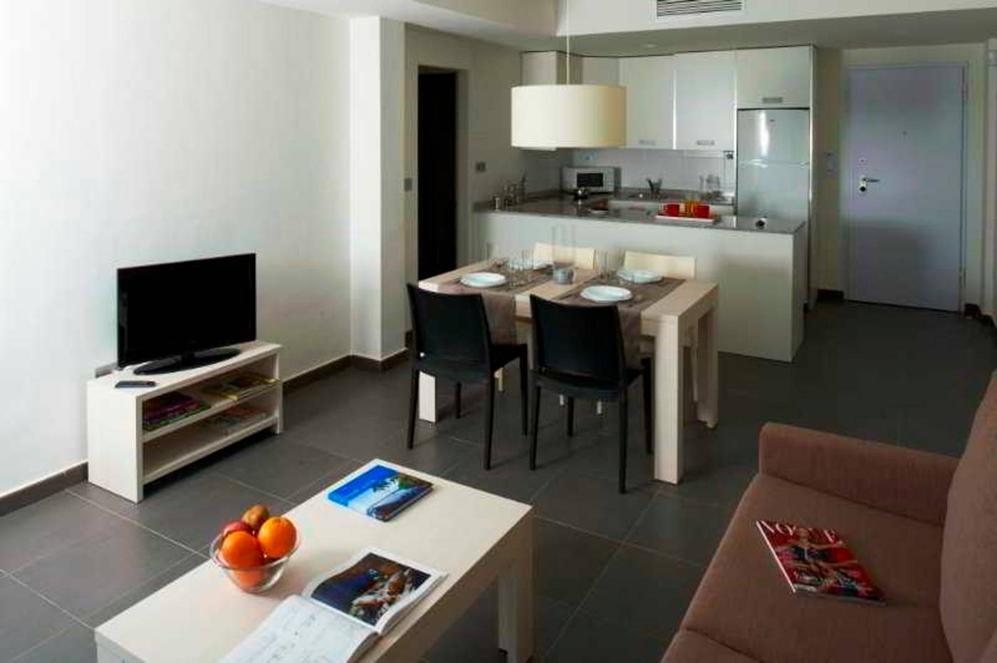 Pierre-Vacances-La-Manga-Room-8