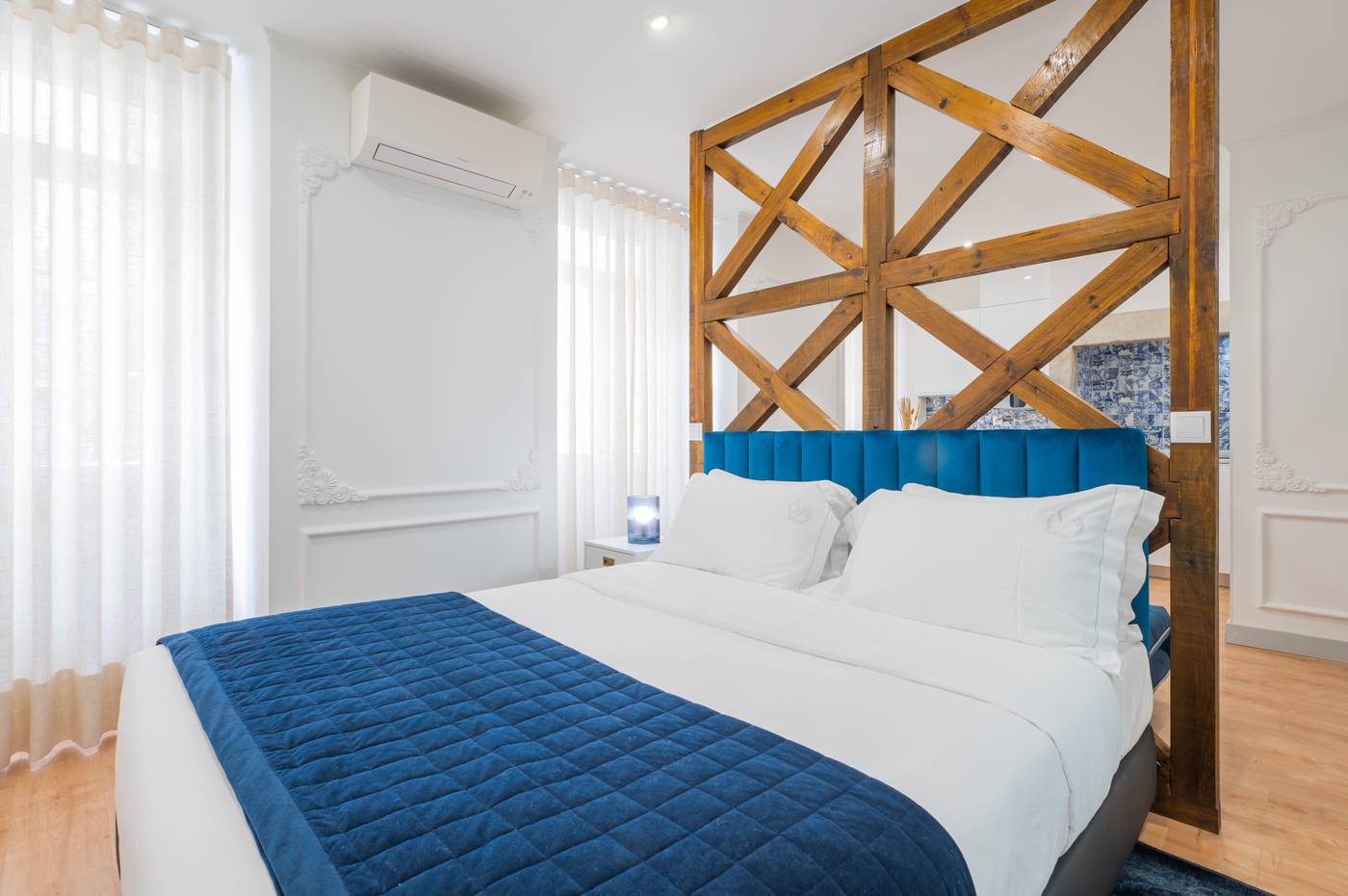 Via-Augusta-129-Room-12