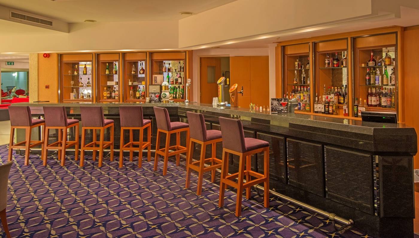 Dome-Beach-Hotel-Bar-38