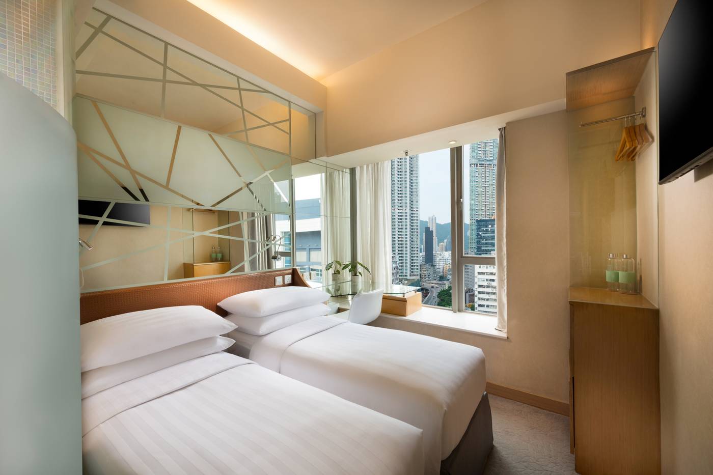 Dorsett-Mongkok-Hong-Kong-Room-6