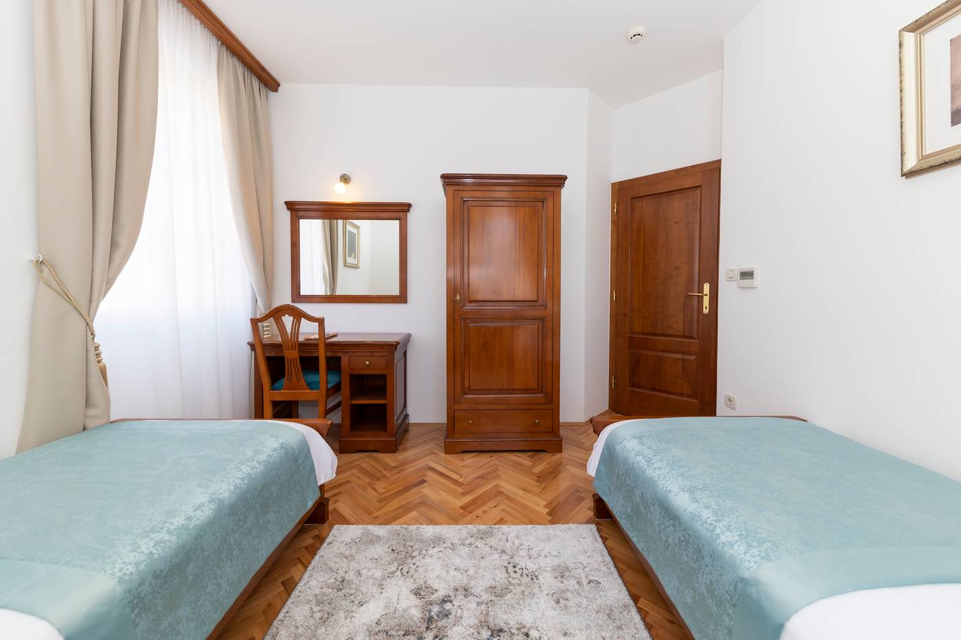Heritage-Hotel-Tisno-Room-13