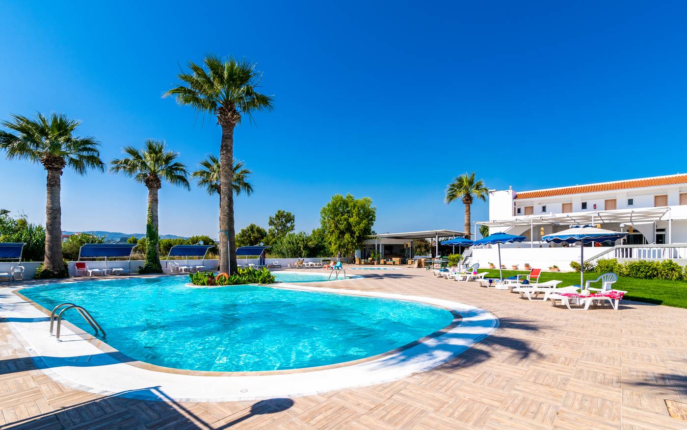 Sabina-Hotel-Pool-2