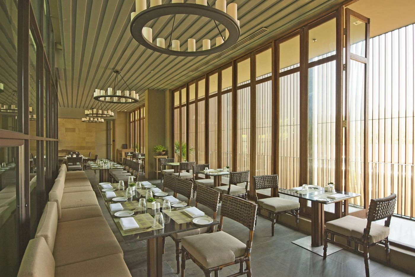 Sunsuri-Phuket-Restaurant-42