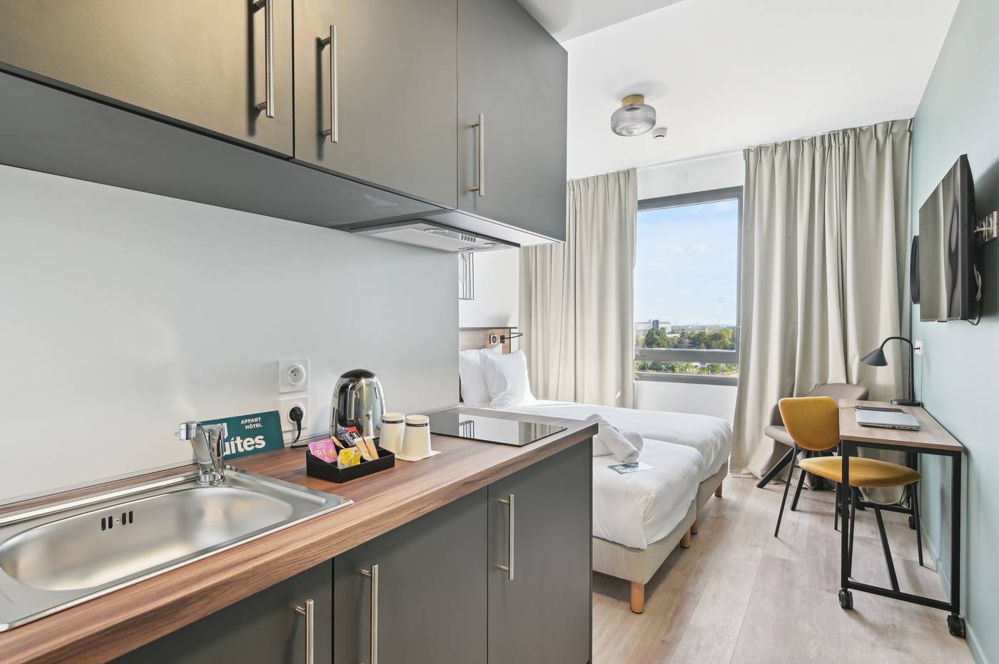 All-Suites-Appart-Hotel-Paris-Ouest-Colombes-Room-18