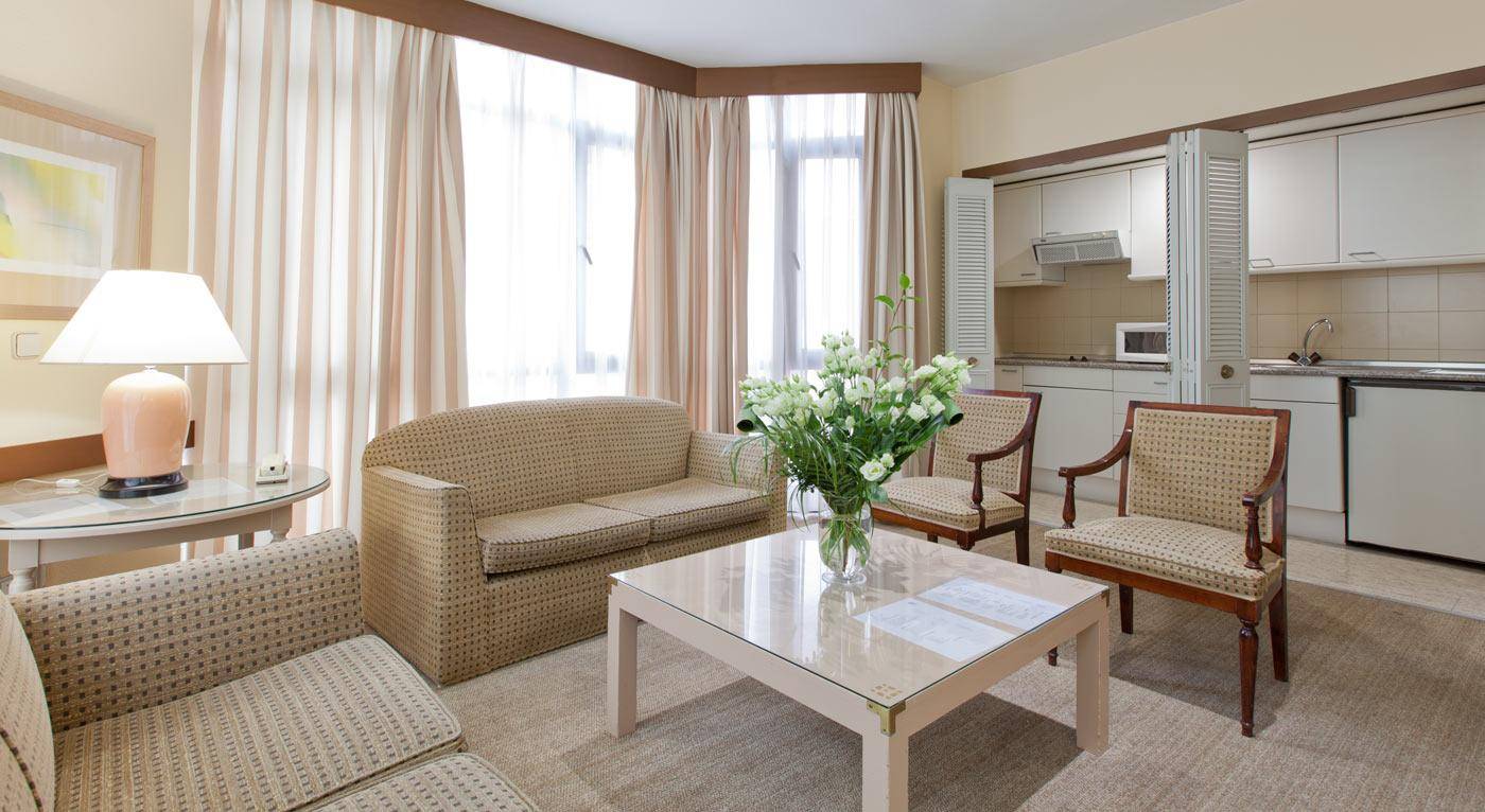 Espahotel-Plaza-Basilica-Room-7