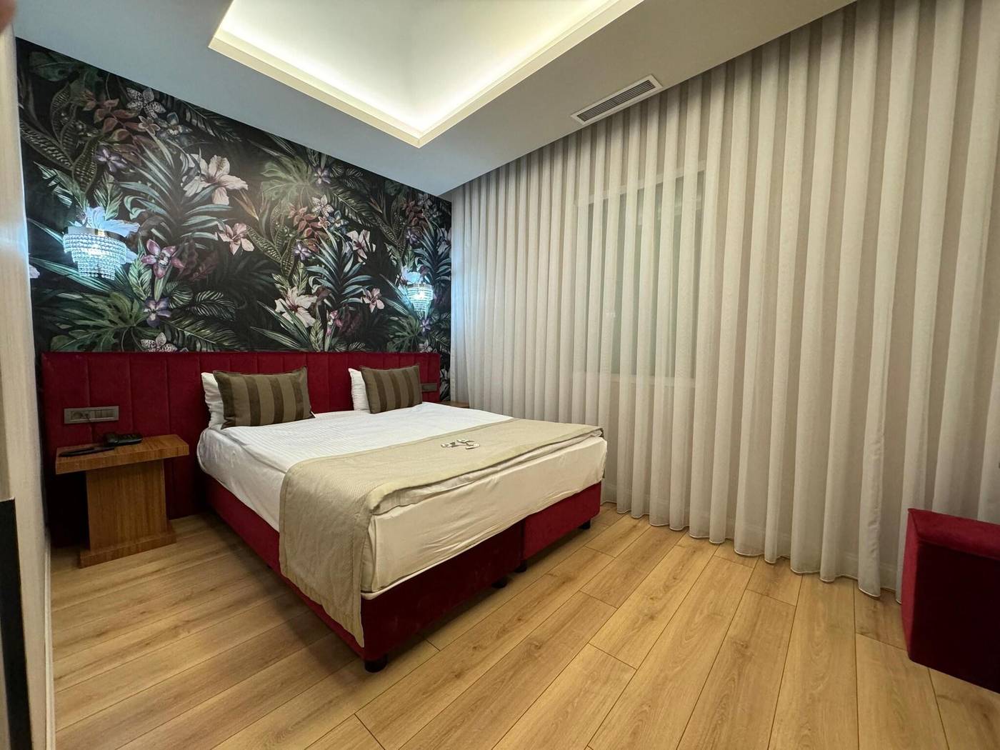 The-Beyaz-Saray-Hotel-Room-32