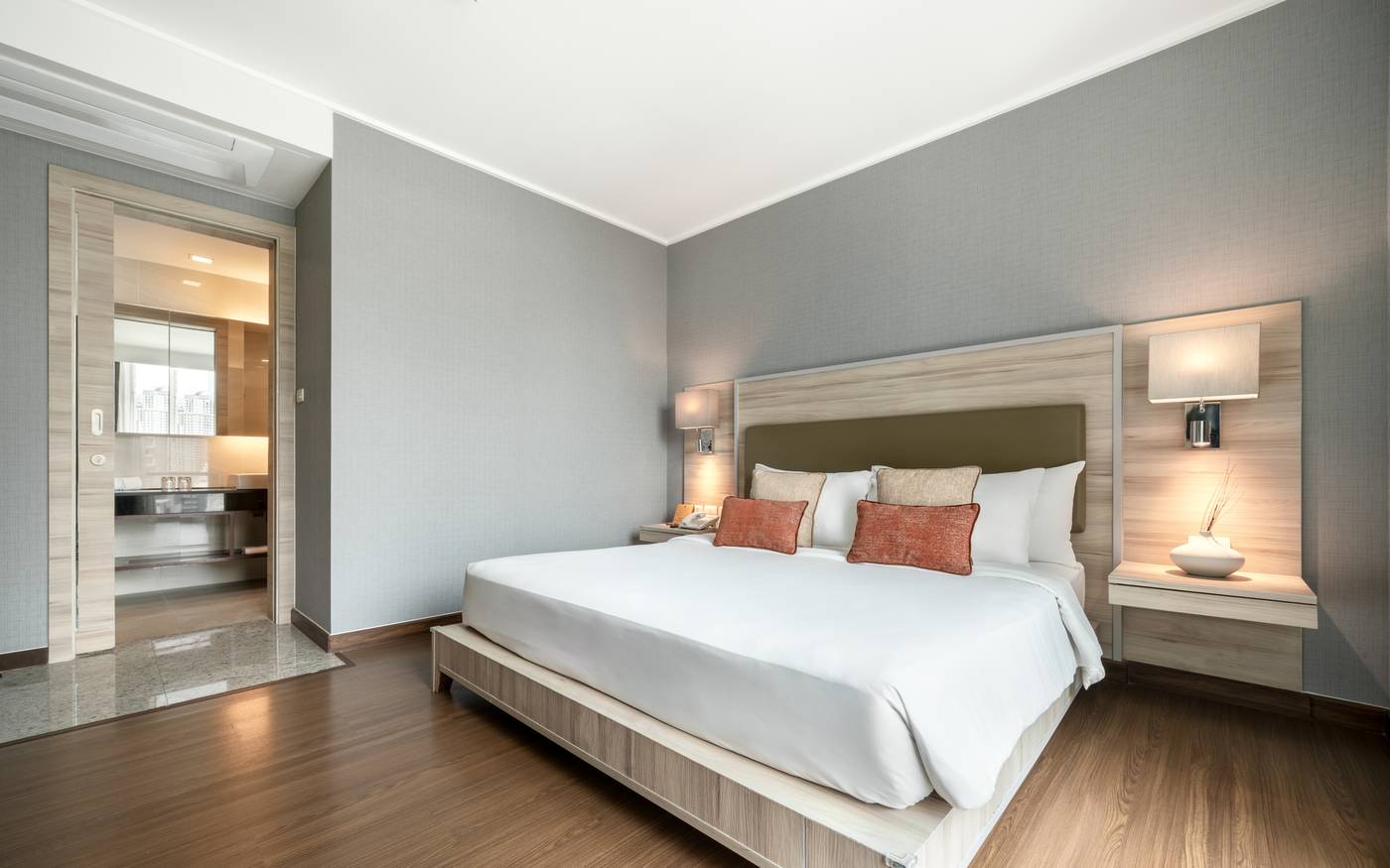 Adelphi-Suites-Bangkok-Room-34