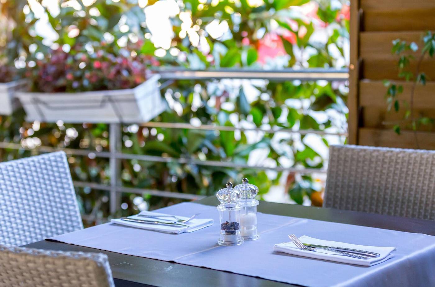 Art-Hotel-Restaurant-21