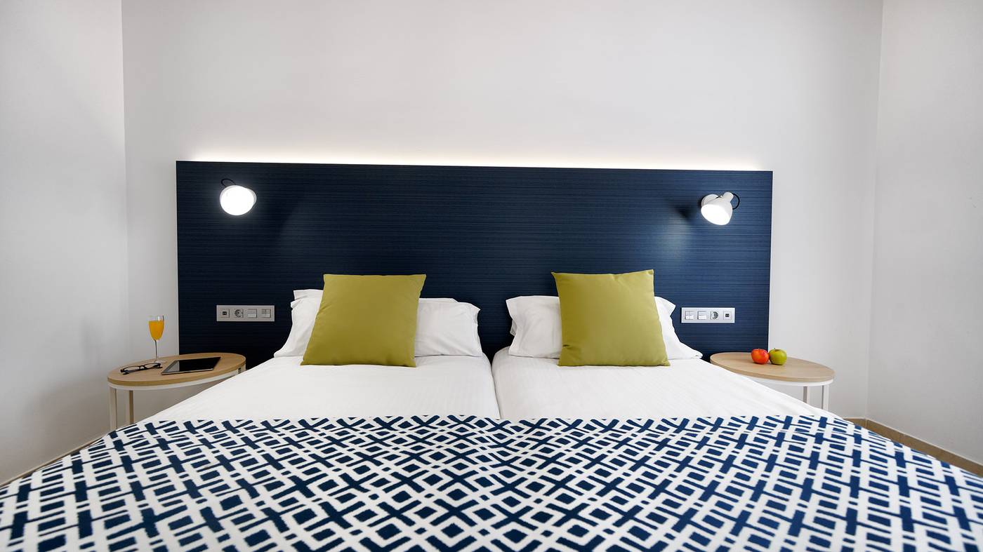 Broncemar-Beach-Room-44