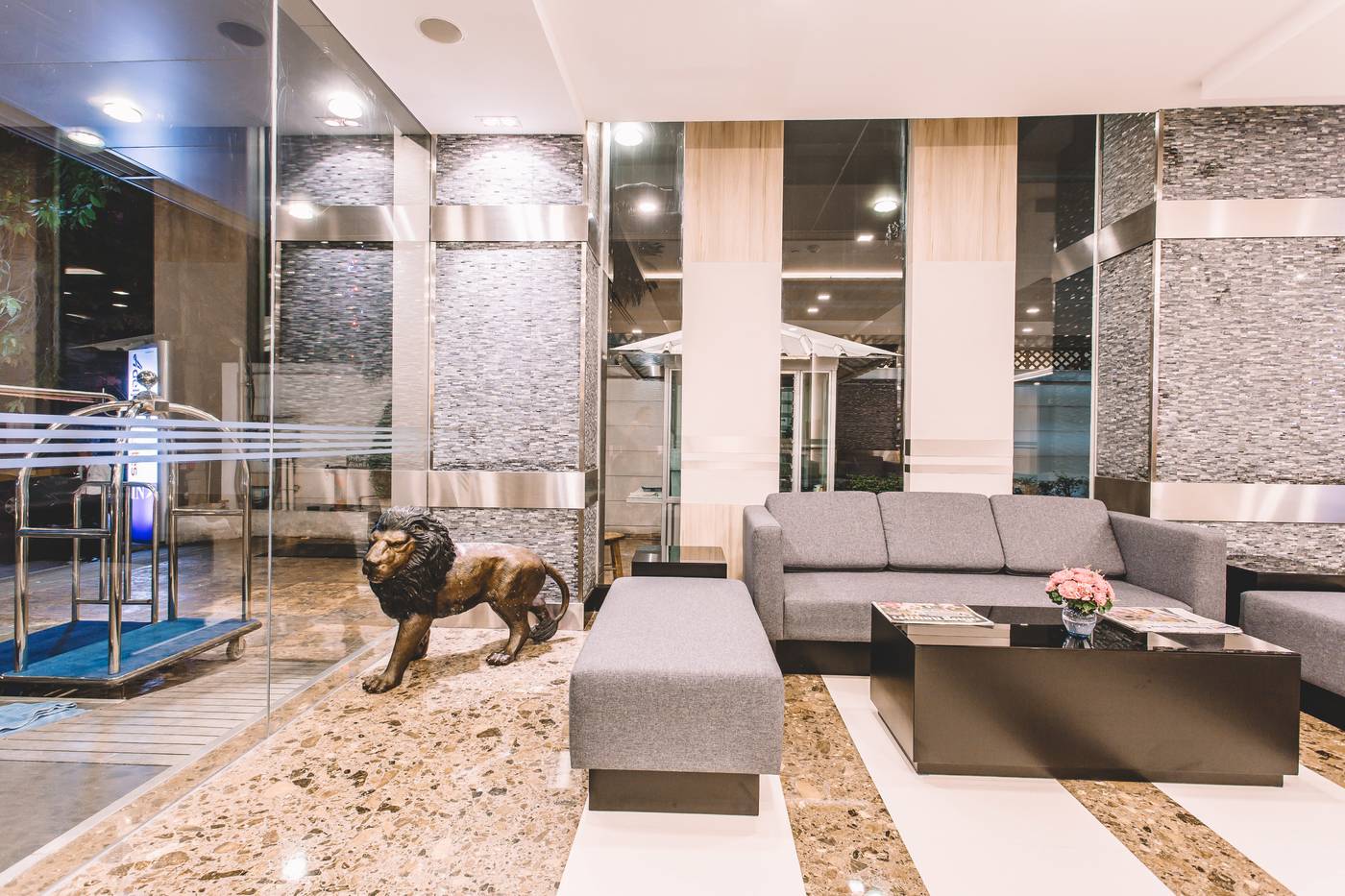 Adelphi Suites Bangkok-Thailand-BANGKOK-Lobby-4