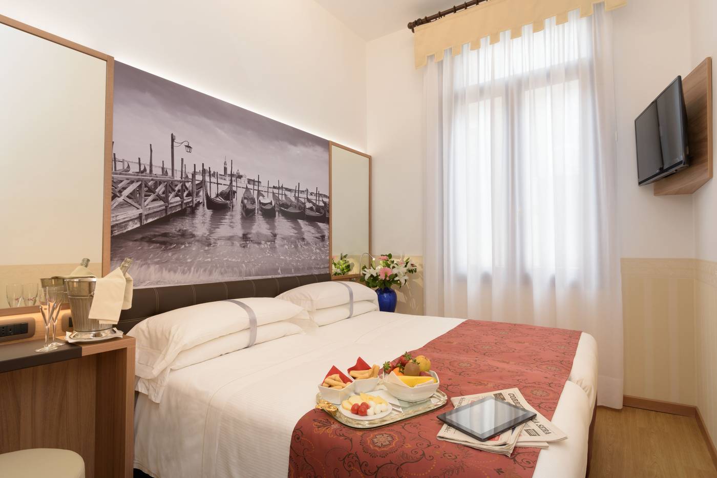 Unahotels-Ala-Venezia--Adults-16--Room-54