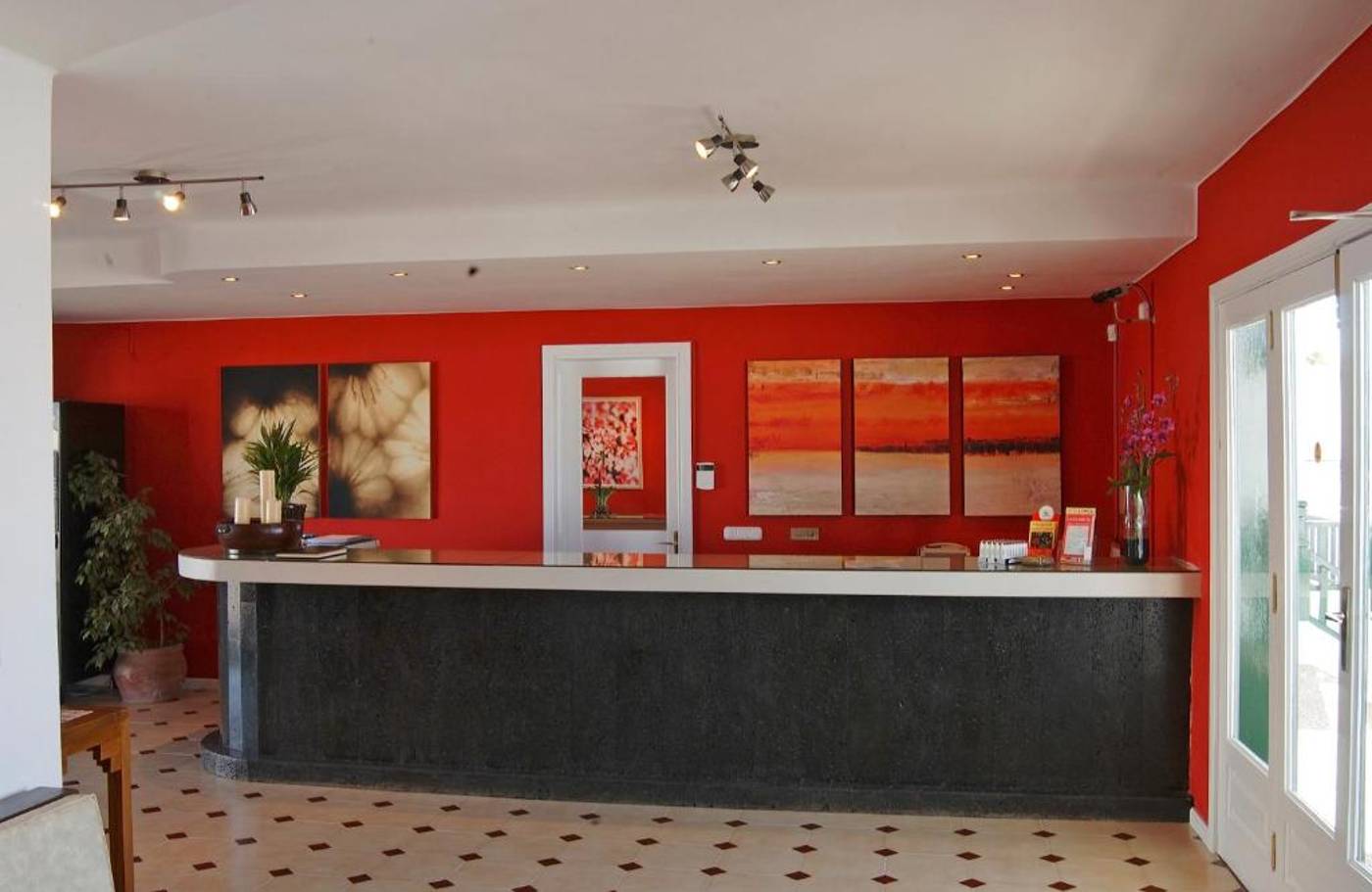 Los-Pueblos-Lobby-14