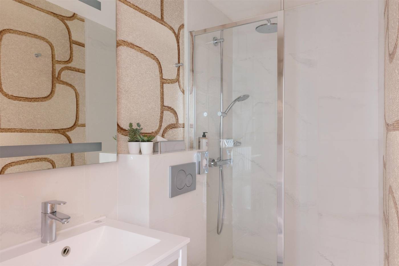 Best-Western-Hotel-Ronceray-Opera-Room-35