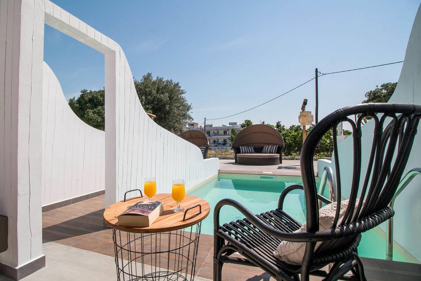 Malibu-Boutique-Room-15