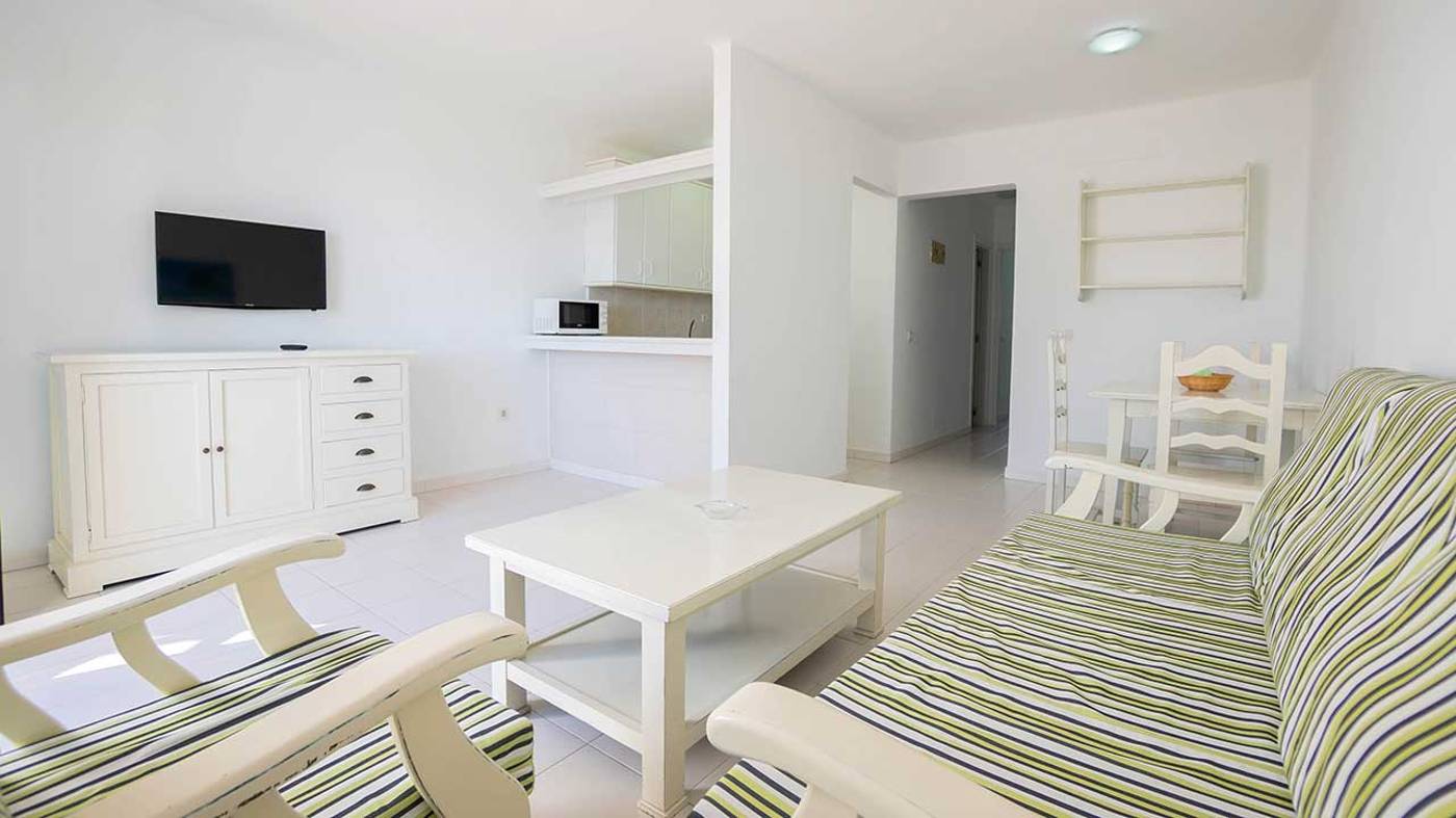 Flamingo-Apartments-Room-23