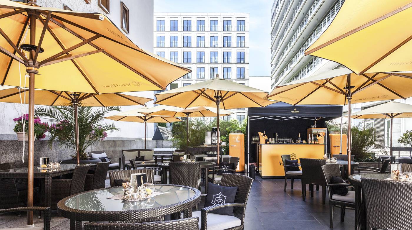 Regent-Berlin-Terrace-51