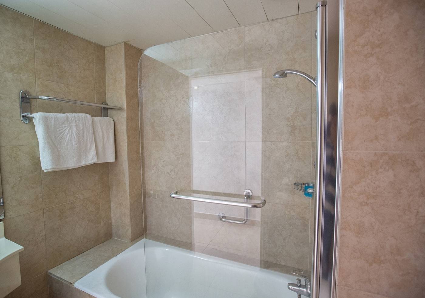 Tsokkos-Protaras-Beach-Hotel-Room-17