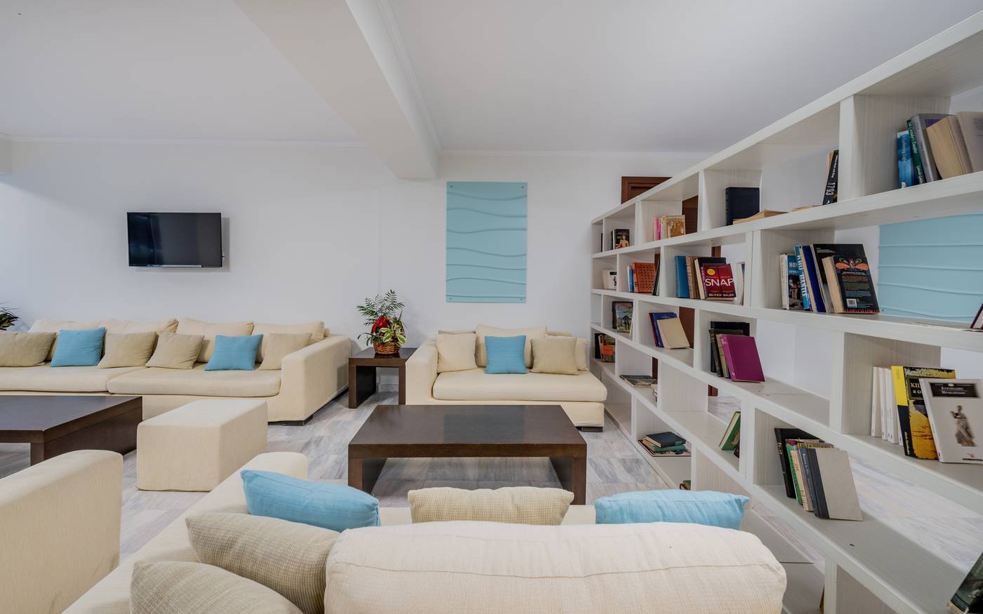 Best-Western-Zante-Park-Hotel-Lobby-68