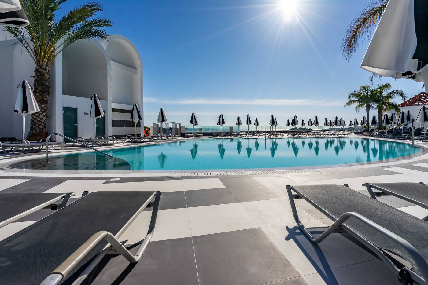 Venezia-Resort-Hotel-Pool-9