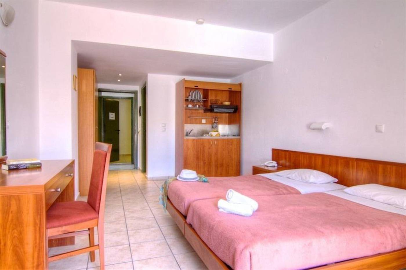 Xidas-Garden-Room-12