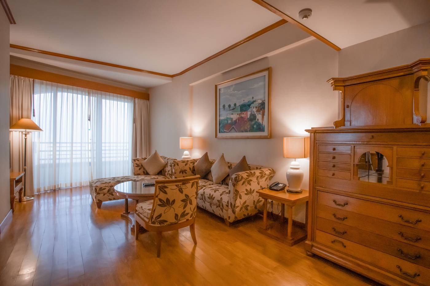 Royal-Paradise-Room-37