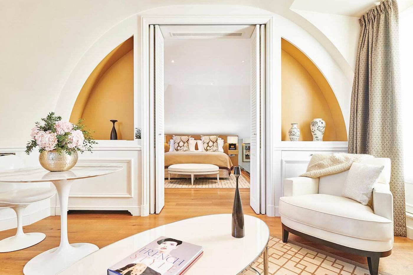 Grand-Hotel-Du-Palais-Royal-Room-6