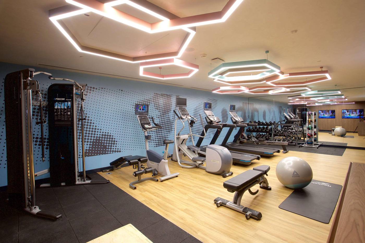 Hampton-by-Hilton-Istanbul-Old-City-Sports-and-Entertainment-56