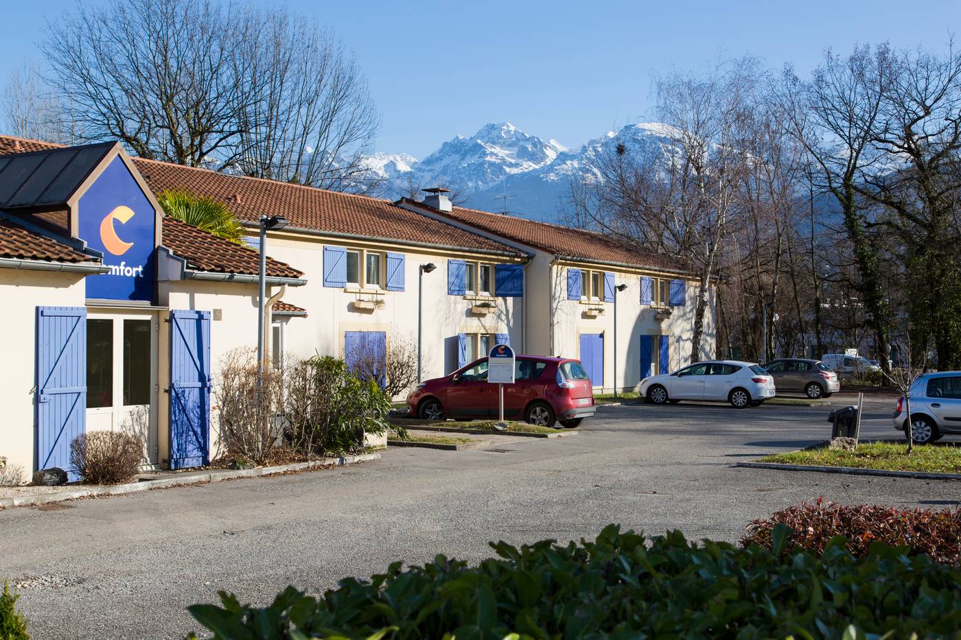 Comfort Hotel Grenoble Meylan-France-MEYLAN-General view-6