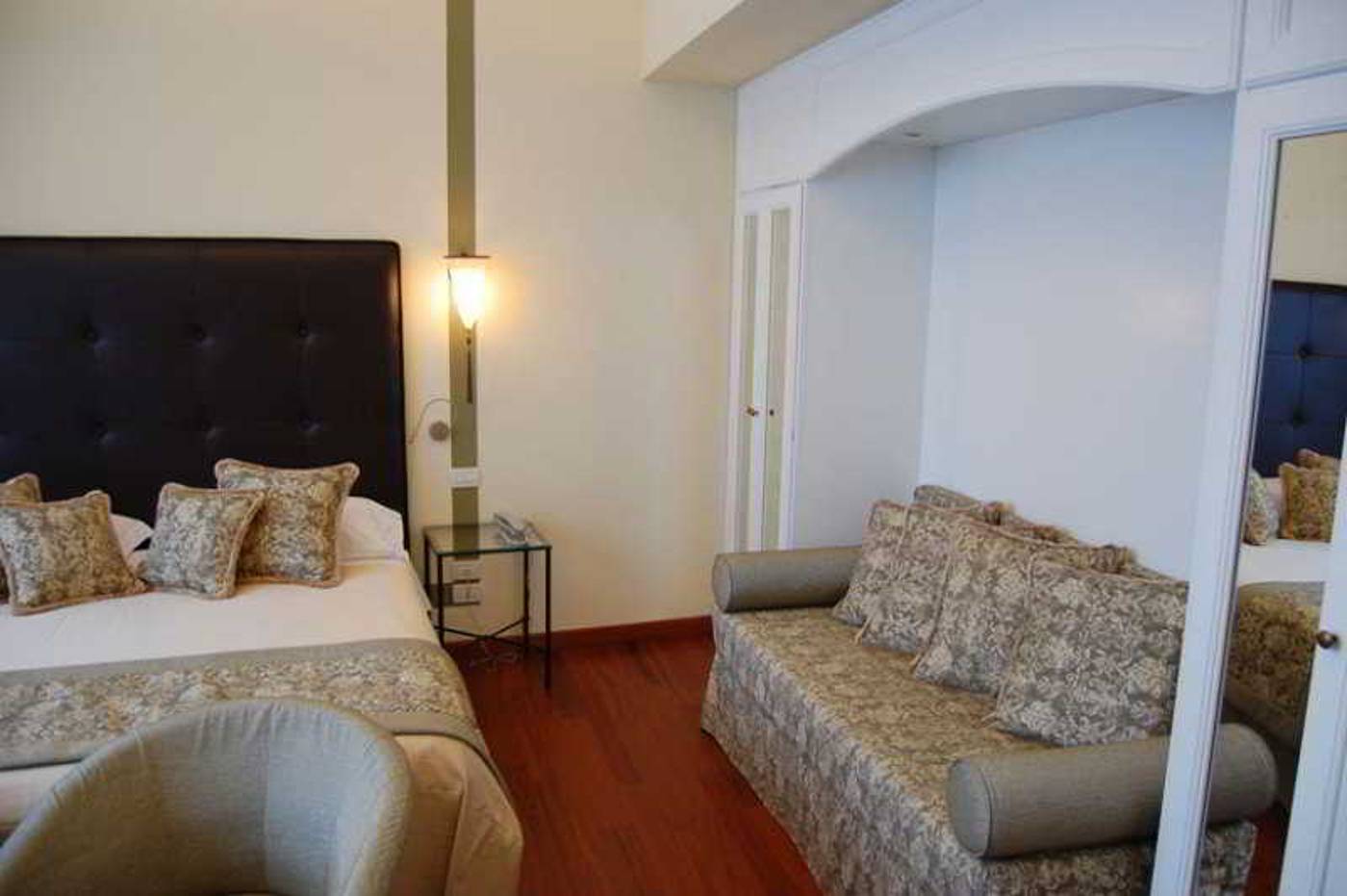 Hotel-Le-Isole-Room-29