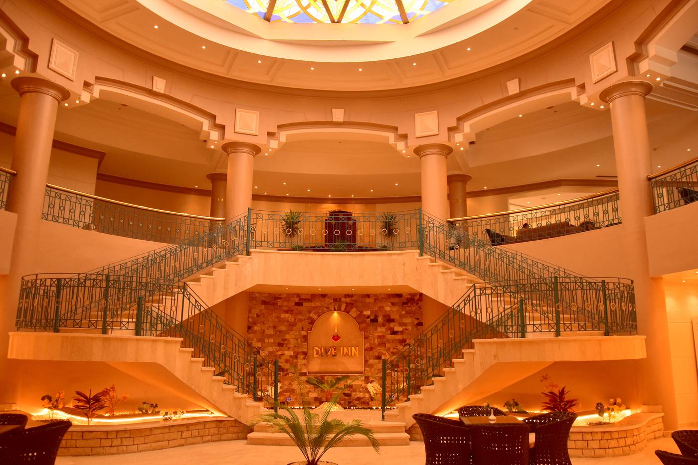 Dive-Inn-Resort-Bar-62