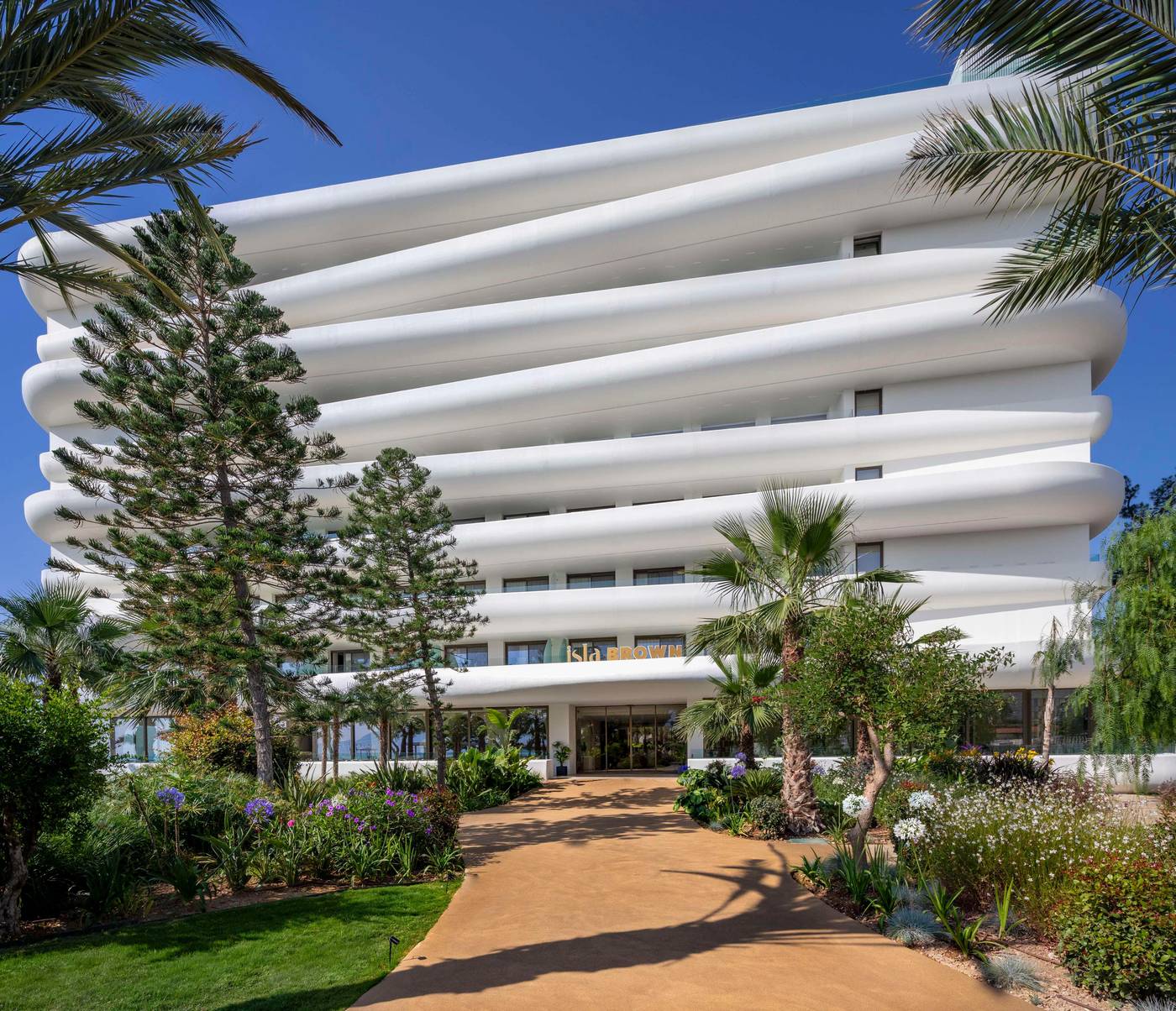 Isla-Brown-Corinthia-Resort---Spa--Curio-Collection-By-Hilton-General-view-1