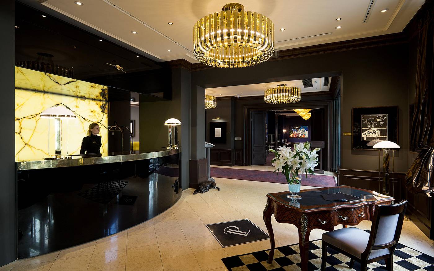 Le-Palais-Art-Hotel-Prague-Lobby-3