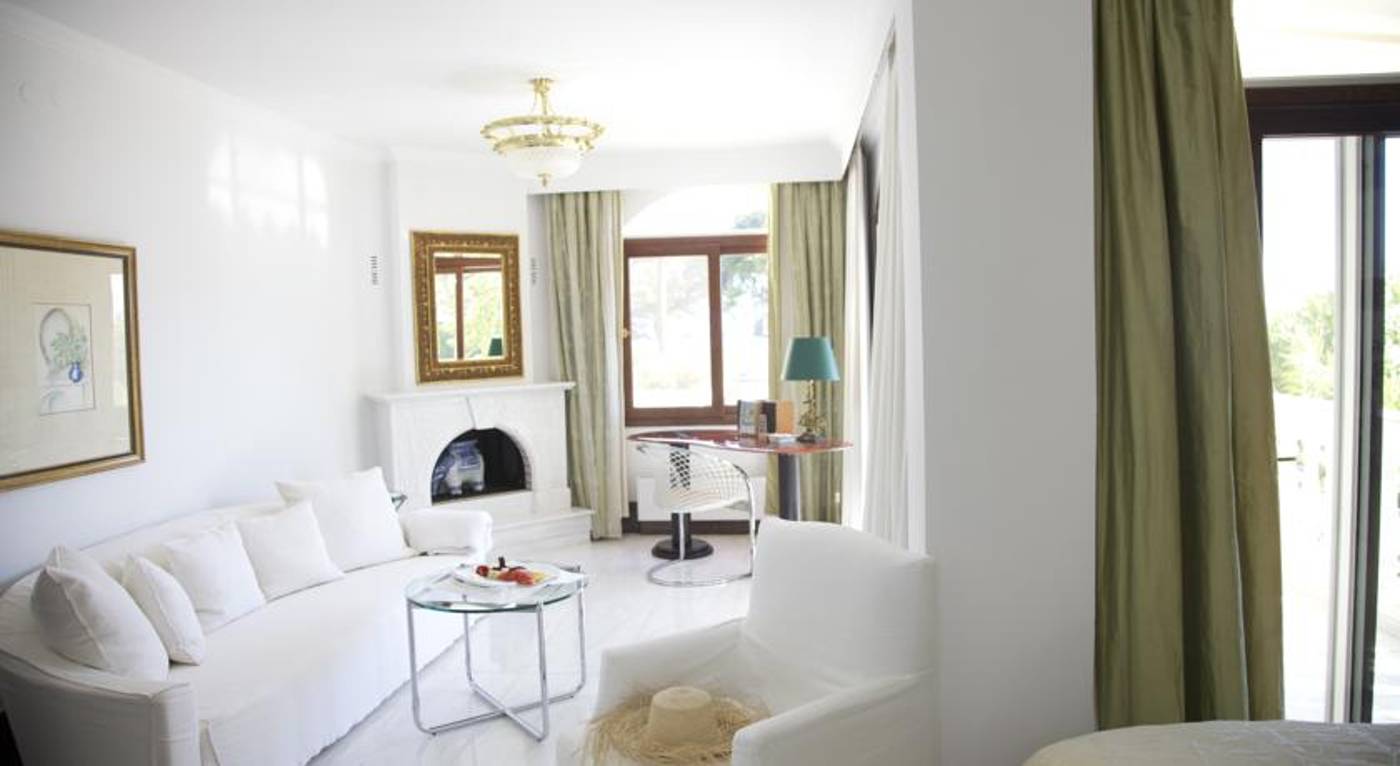 Danai Beach Resort and Villas
