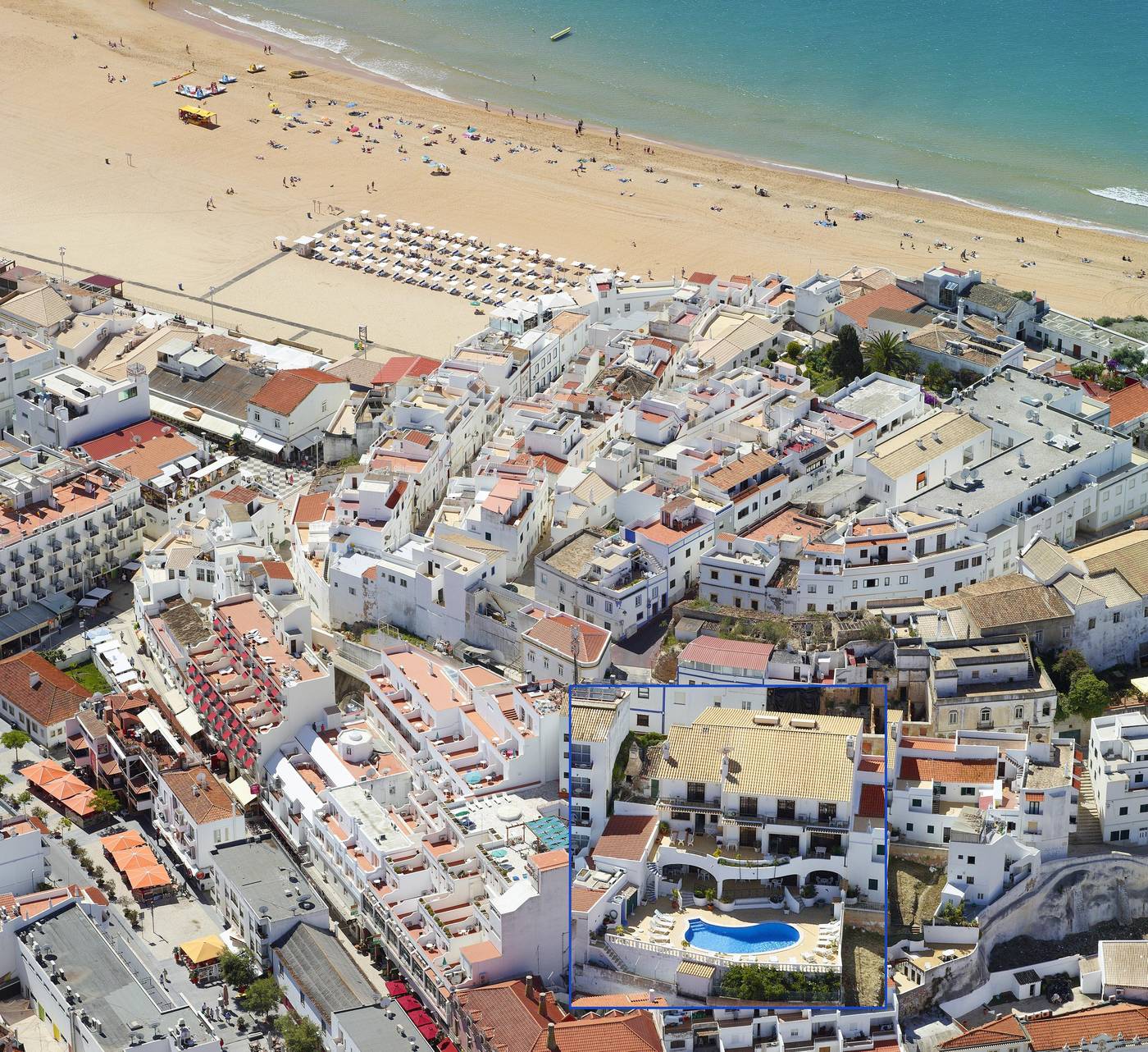 Cheerfulway-Bertolina-Mansion-Beach-11