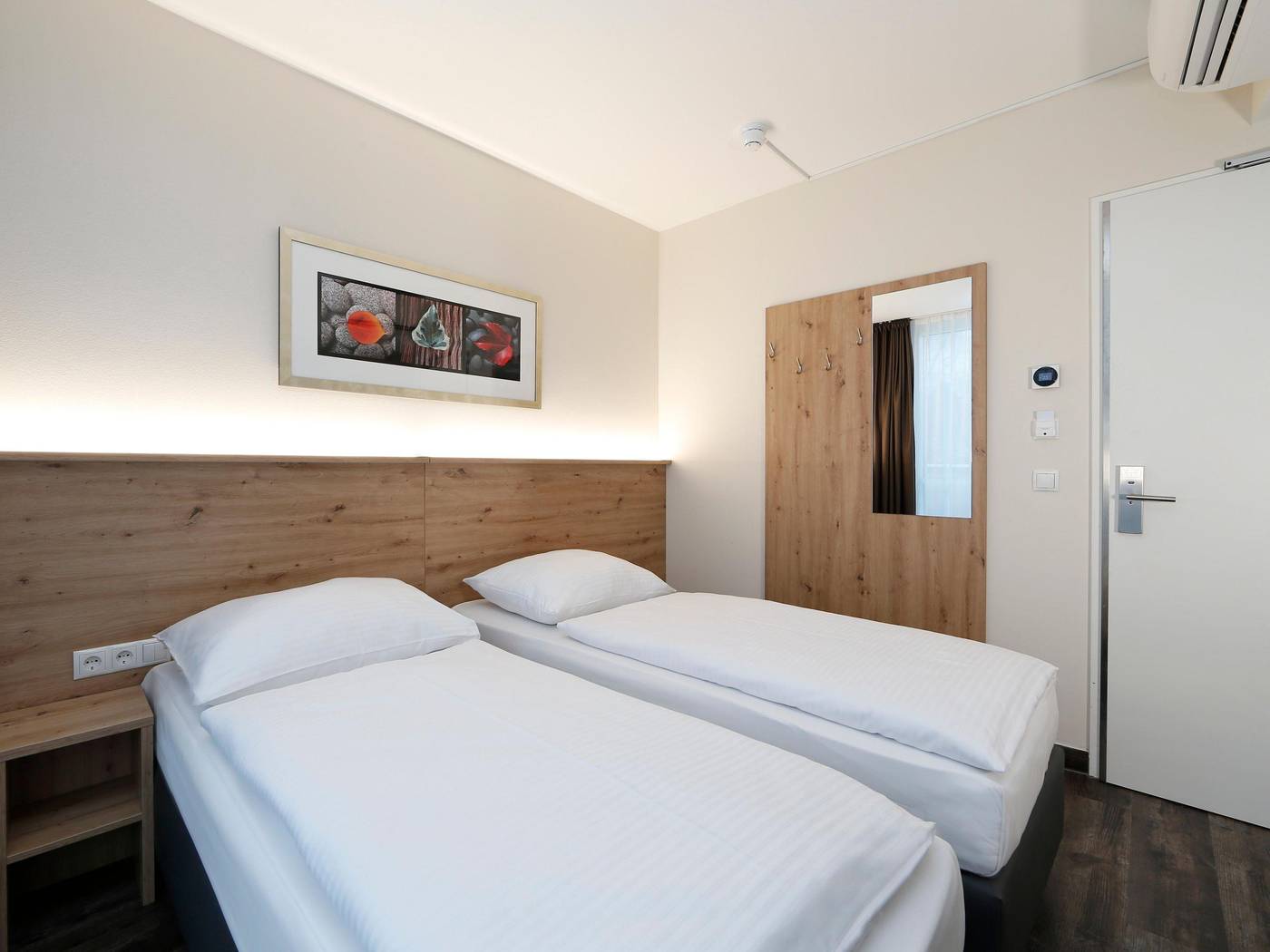 B-B-HOTEL-Berlin-Mitte-Room-25