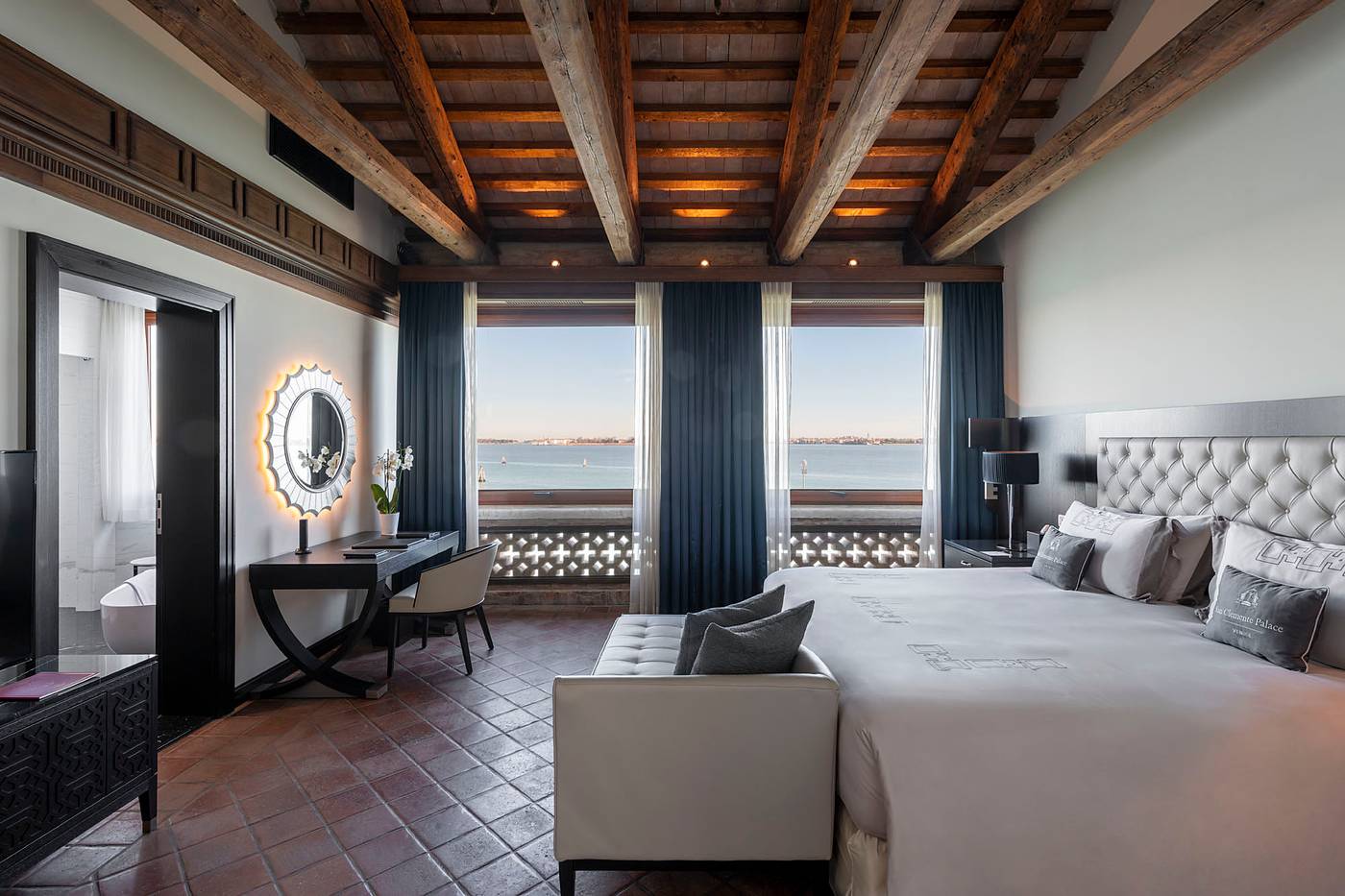San-Clemente-Palace-Kempinski-Hotel-Venice-Room-41