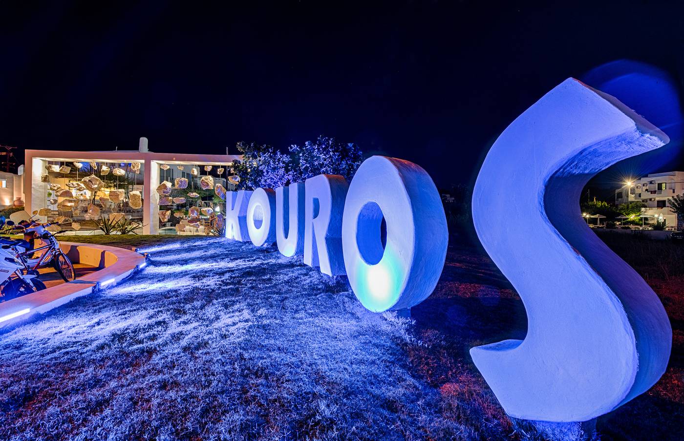 Kouros-Exclusive-General-view-19