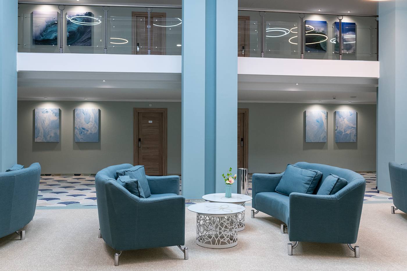 Neptun-Beach-Lobby-45