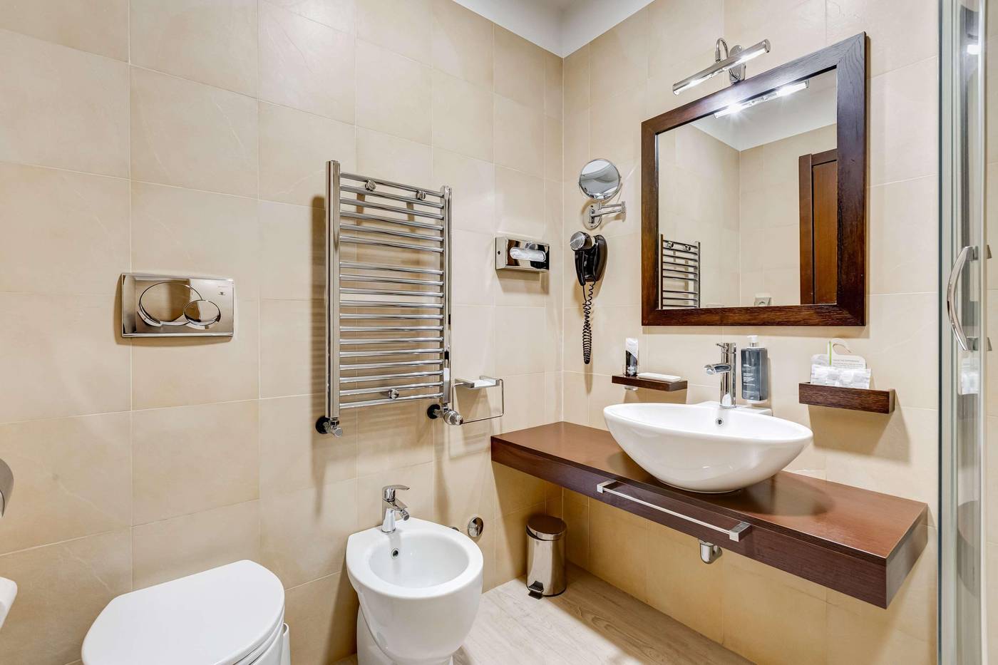 Best-Western-Cinemusic-Hotel-Room-46